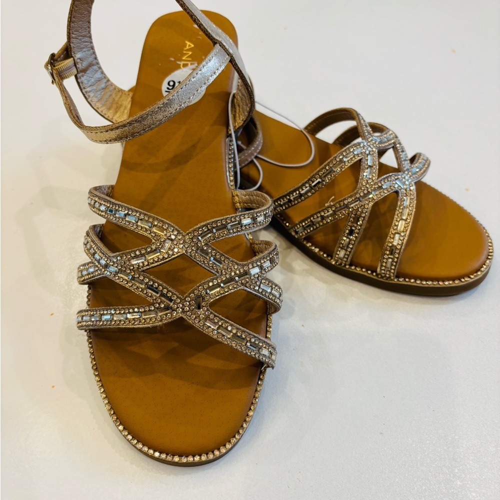 Andiamo Comfort & style Gold Beaded Sandals Women’s 9.5W New without tag